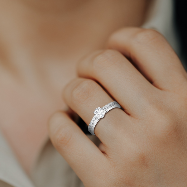 HORN0156 - White Gold - Model