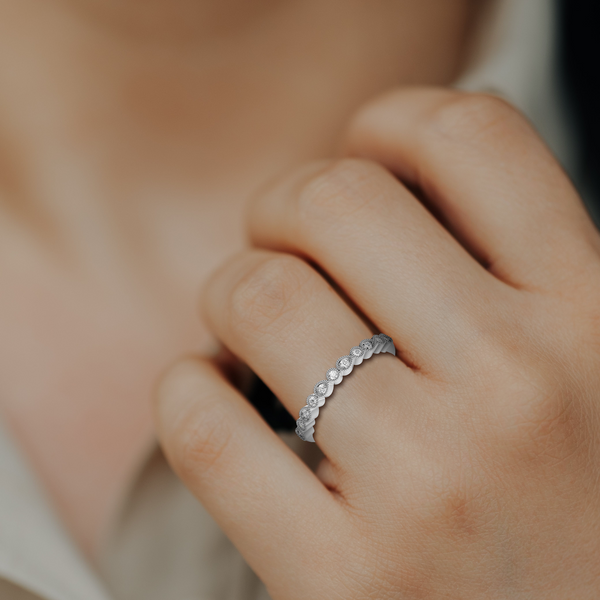 HORN0495 - White Gold - Model