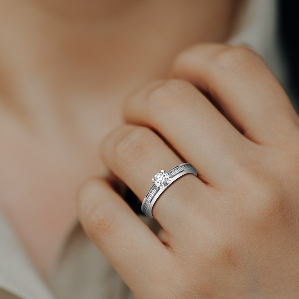 HORN0053 - White Gold - Model