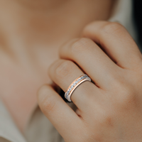 HORN0460 - Rose Gold - Model
