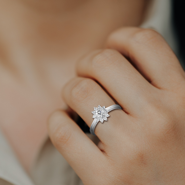 HORN0536 - White Gold - Model