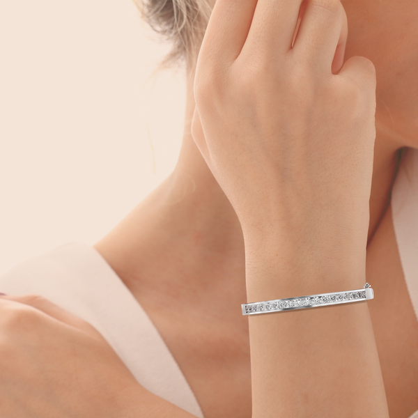 HOBN0026 - White Gold - Model